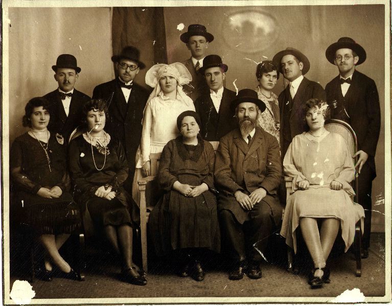 Gewurz-Family-Wedding-1926.jpg